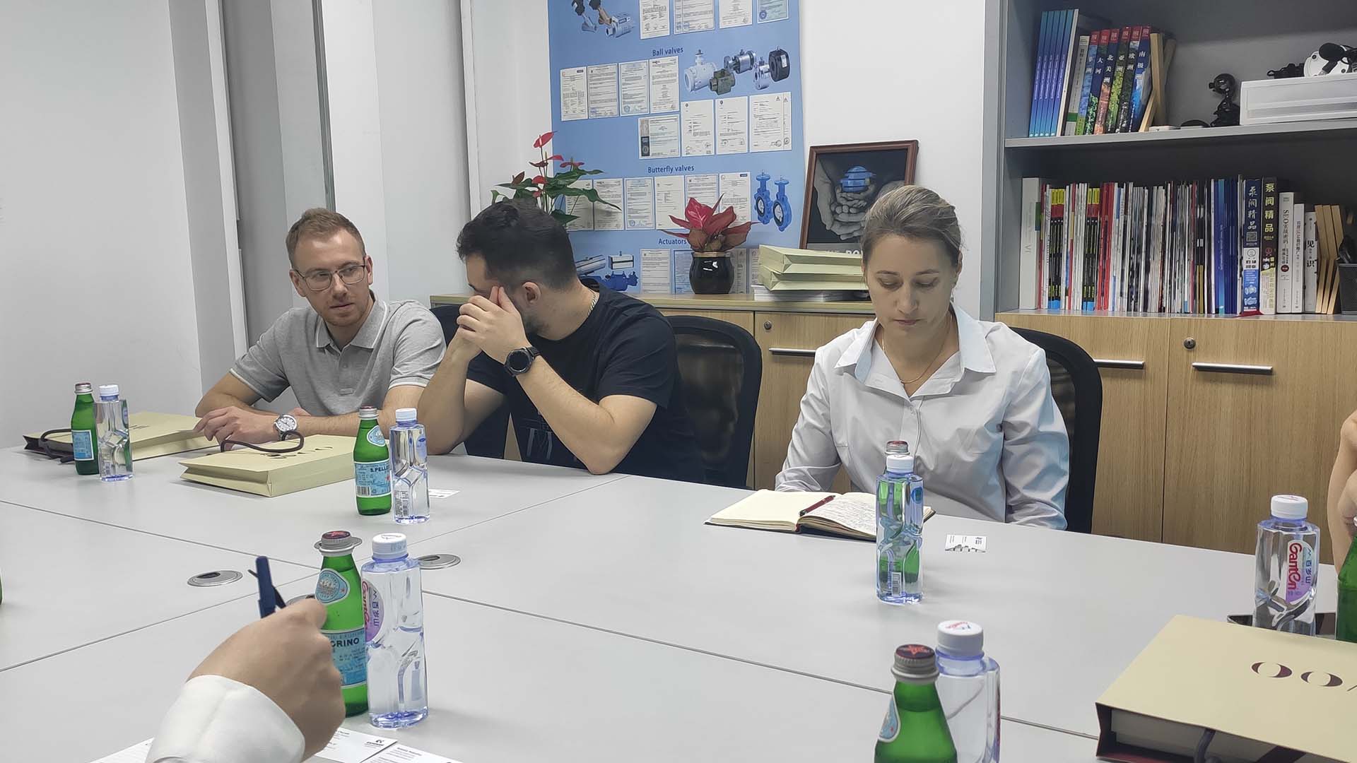 國外客戶蒞臨得銳自動化，就有關項目合作展開會談